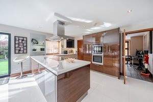 Photo 11- click for photo gallery